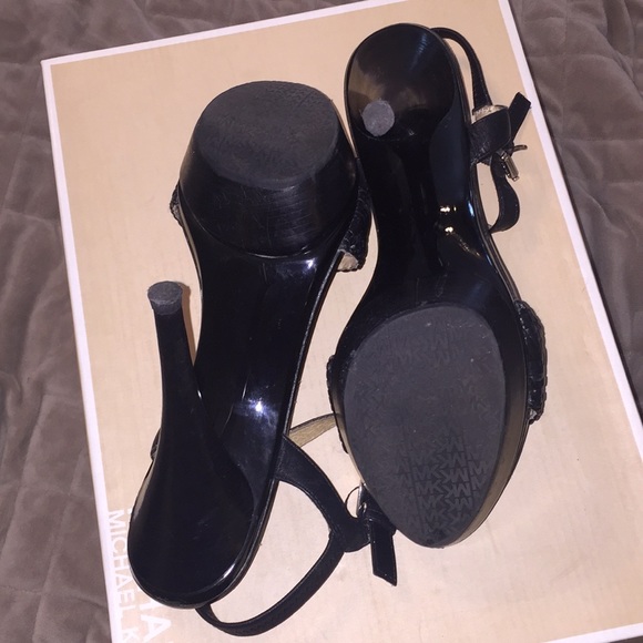 Michael Kors heels - Picture 2 of 4